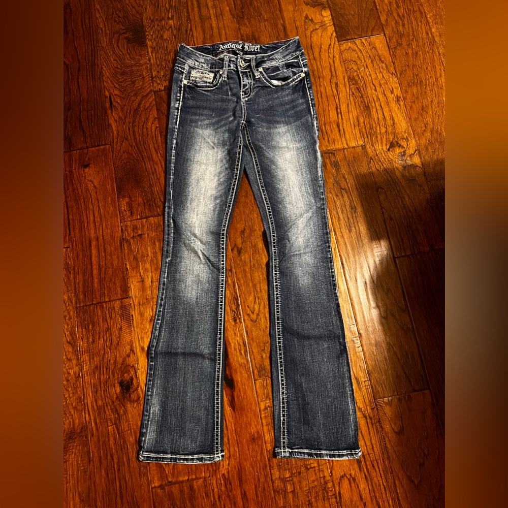Antique Rivet